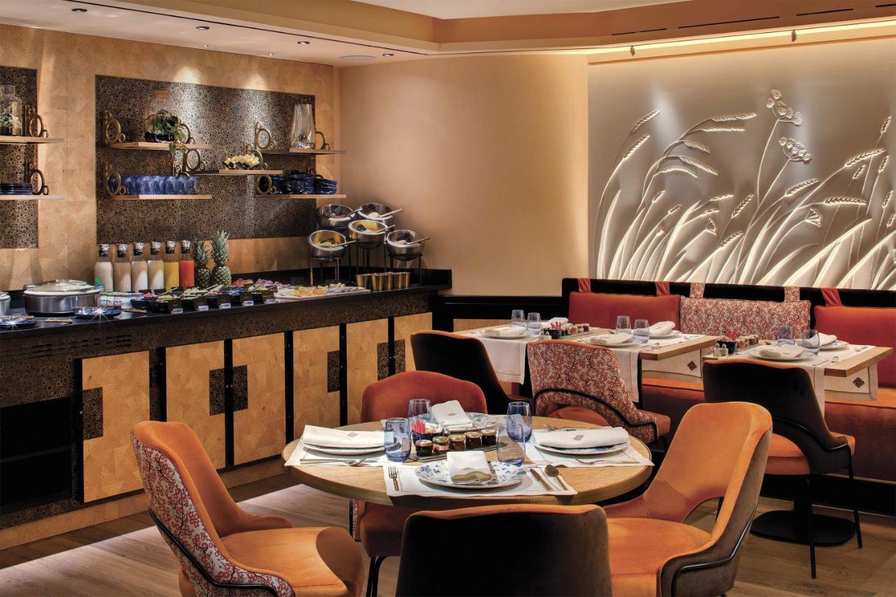 Hotel La Demeure Montaigne Parigi
